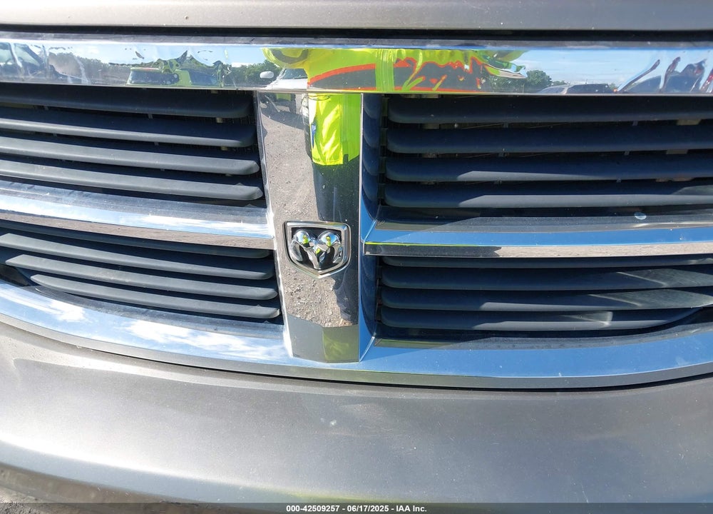 2007 DODGE DURANGO SLT VIN: 1D8HB48P57F511069
