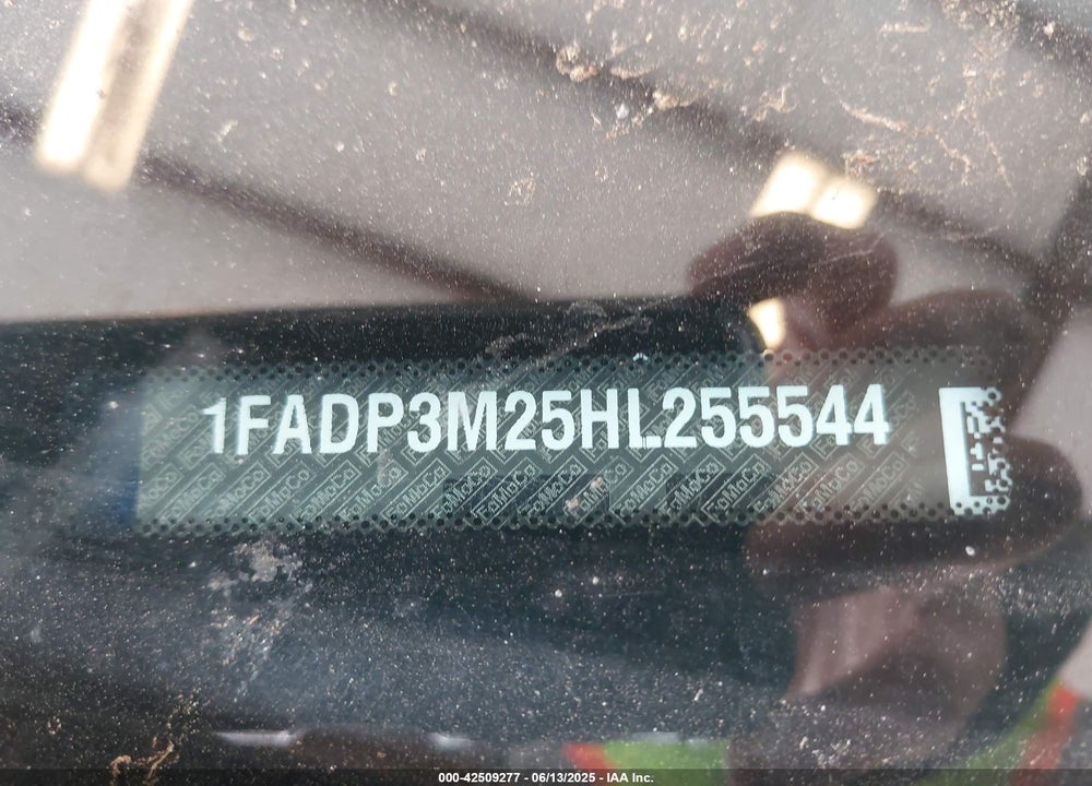 2017 FORD FOCUS SEL VIN: 1FADP3M25HL255544