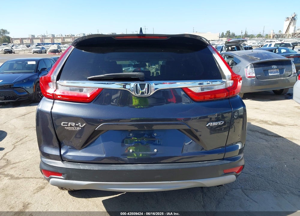 2018 HONDA CR-V VIN: 7FARW2H87JE066984