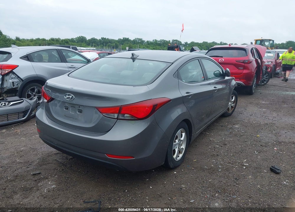 2014 HYUNDAI ELANTRA VIN: 5NPDH4AE9EH512703