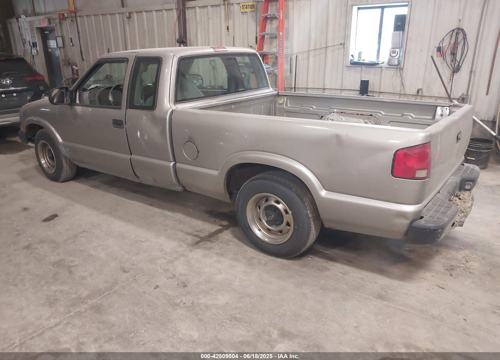 2001 CHEVROLET S-10 VIN: 1GCCS195218201980