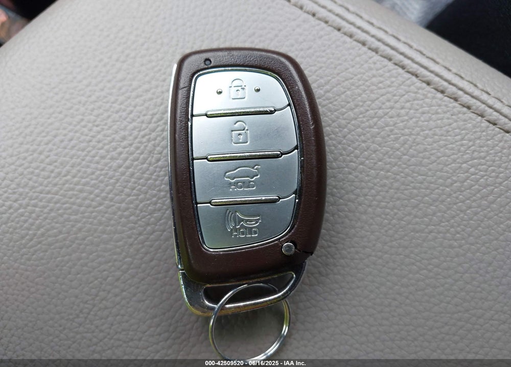 2019 HYUNDAI SONATA PLUG-IN HYBRID VIN: KMHE14L22KA093782