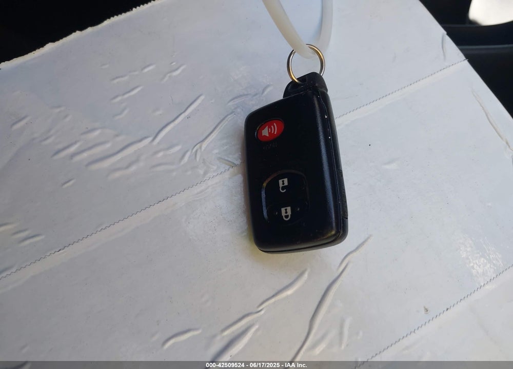 2015 TOYOTA PRIUS TWO VIN: JTDKN3DU0F0439961