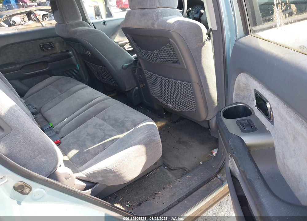 2003 HONDA PILOT VIN: 2HKYF18403H002627