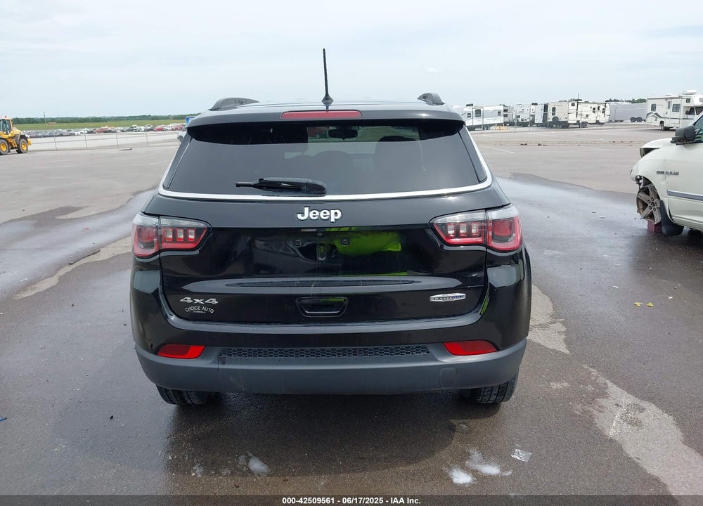 2018 JEEP COMPASS LATITUDE 4X4 VIN: 3C4NJDBB7JT232821