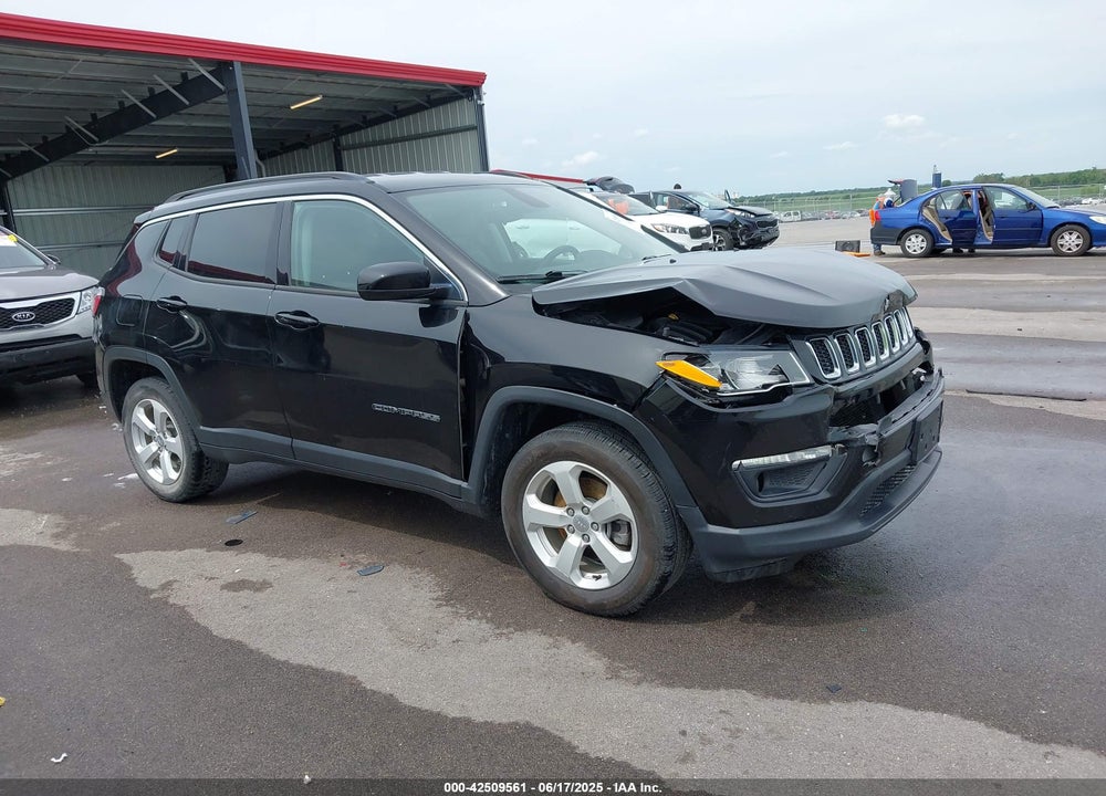2018 JEEP COMPASS LATITUDE 4X4 VIN: 3C4NJDBB7JT232821