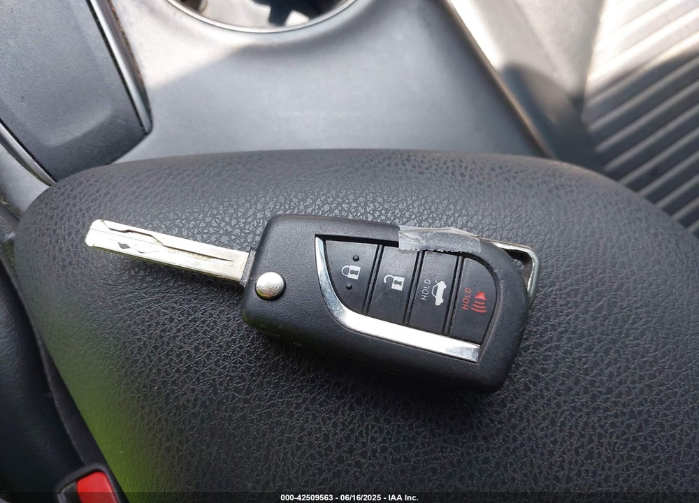 2021 TOYOTA CAMRY VIN: 4T1G11AK8MU411108