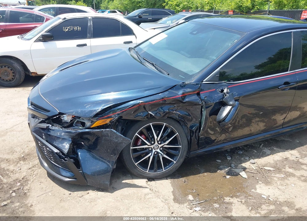 2021 TOYOTA CAMRY VIN: 4T1G11AK8MU411108