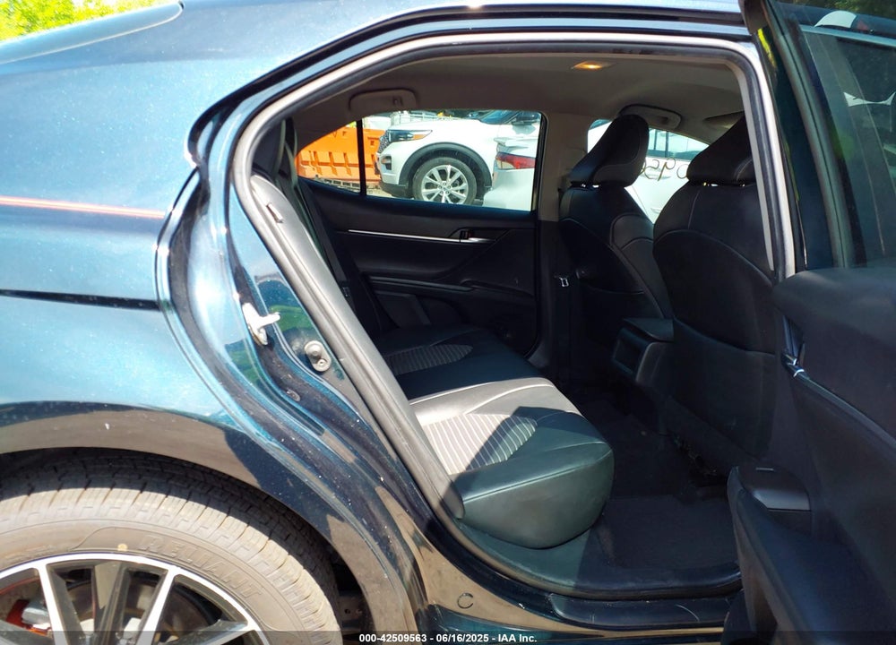 2021 TOYOTA CAMRY VIN: 4T1G11AK8MU411108
