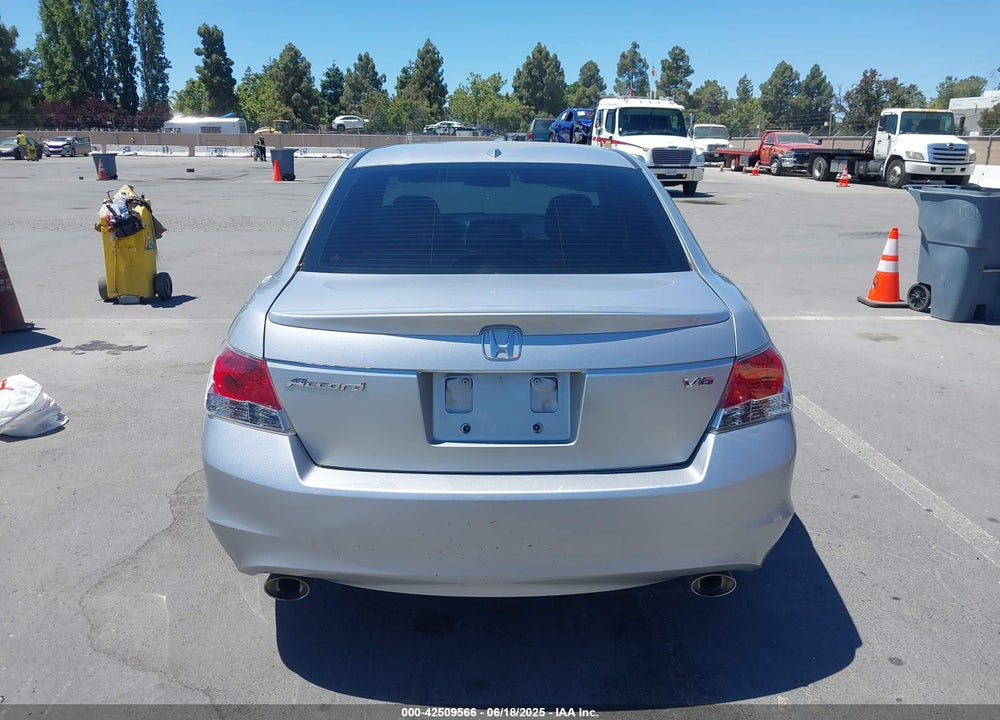 2010 HONDA ACCORD SDN VIN: 1HGCP3F85AA032303