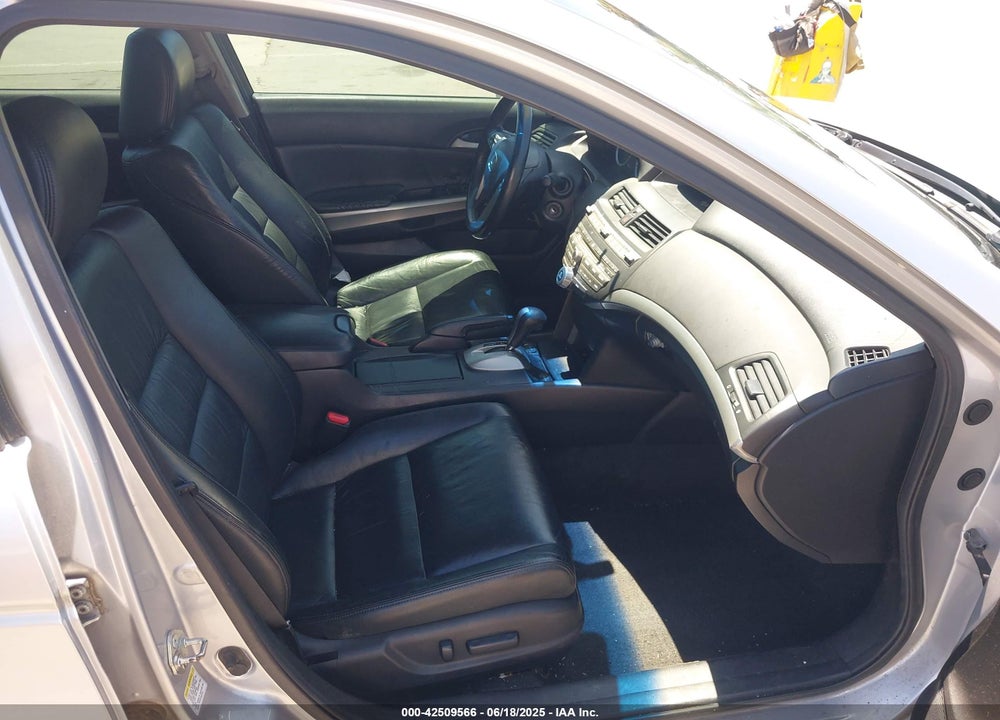 2010 HONDA ACCORD SDN VIN: 1HGCP3F85AA032303
