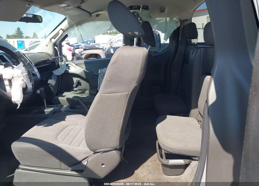 2015 NISSAN FRONTIER VIN: 1N6BD0CT1FN755640