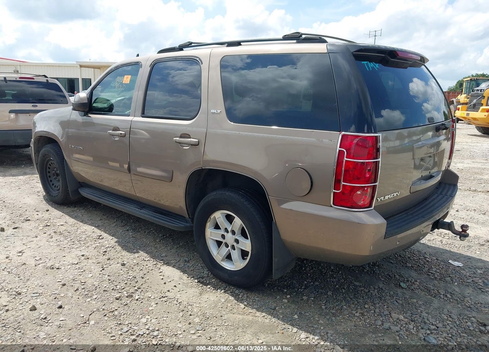 2007 GMC YUKON VIN: 1GKFC13J07R241465