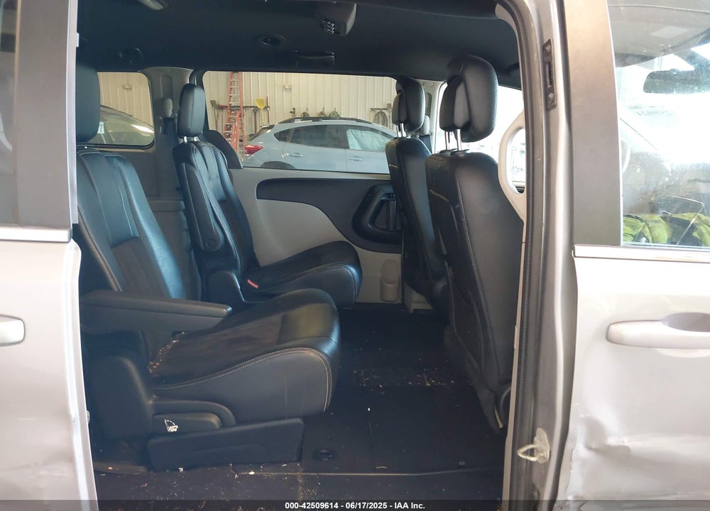 2019 DODGE GRAND CARAVAN SXT VIN: 2C4RDGCG3KR566224