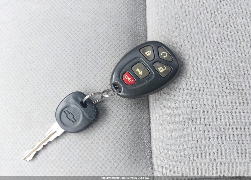 2012 CHEVY IMPALA VIN: 2G17B5E36C1138017