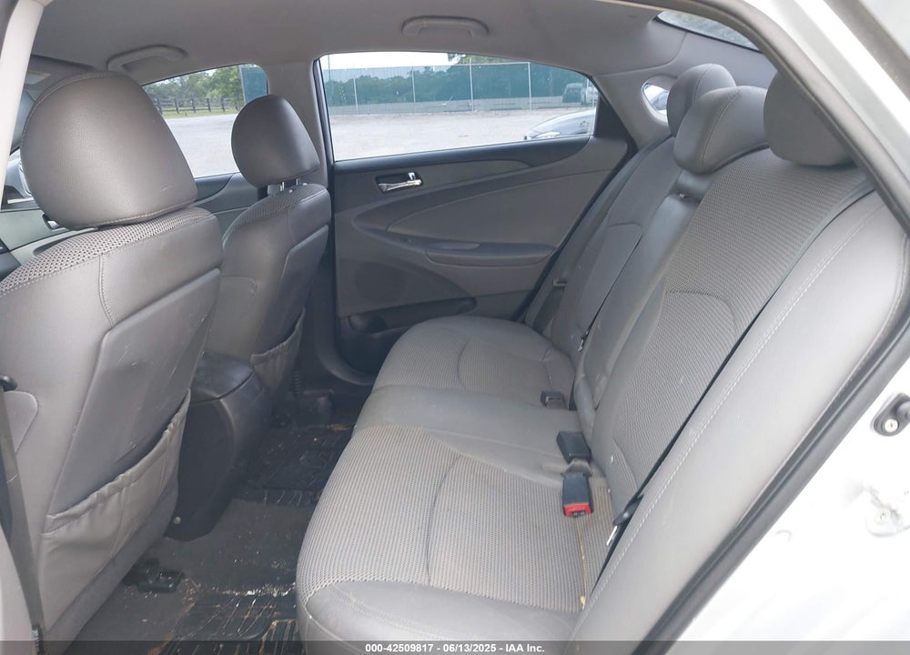 2011 HYUNDAI SONATA VIN: 5NPEC4AC9BH097668
