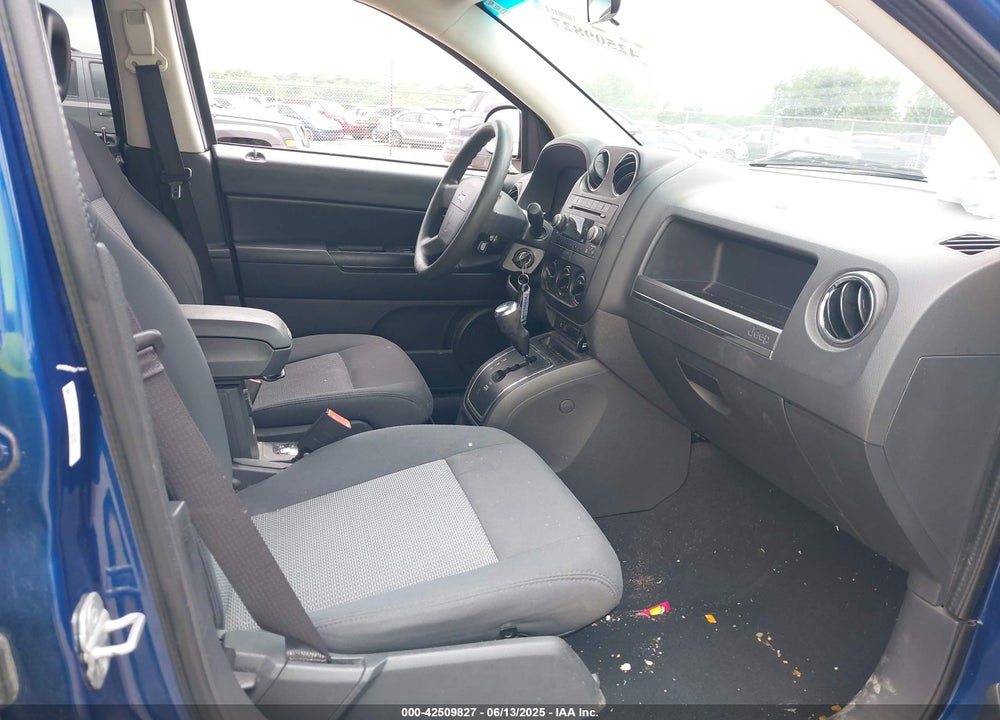 2009 JEEP COMPASS VIN: 1J4FF47B49D138230