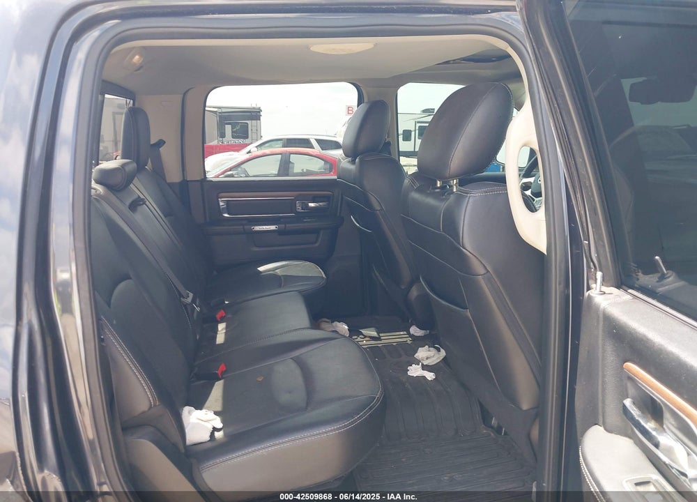 2016 RAM 1500 VIN: 1C6RR7NT7GS152419