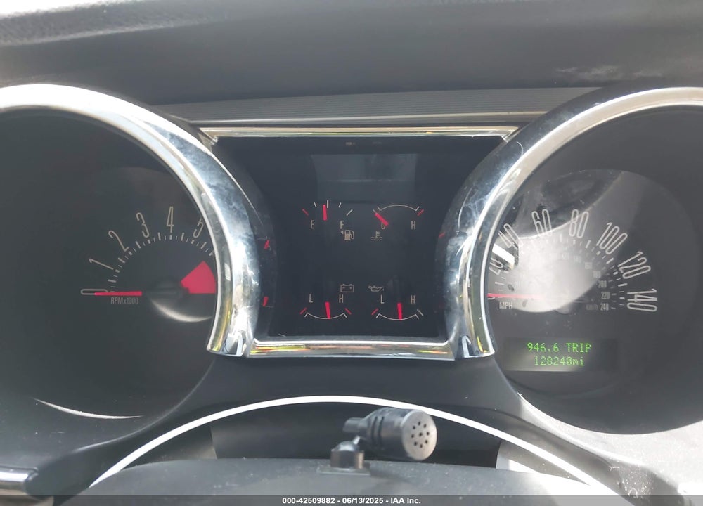 2005 FORD MUSTANG GT DELUXE/GT PREMIUM VIN: 1ZVHT82H055248252