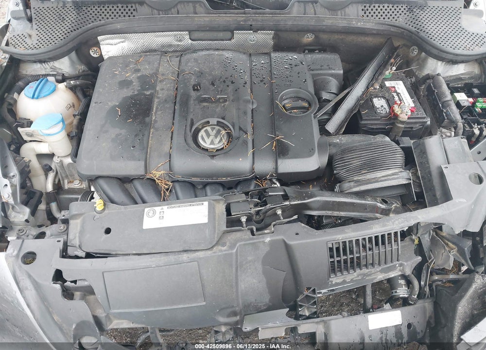 2014 VOLKSWAGEN BEETLE VIN: 3VWFP7AT9EM627658