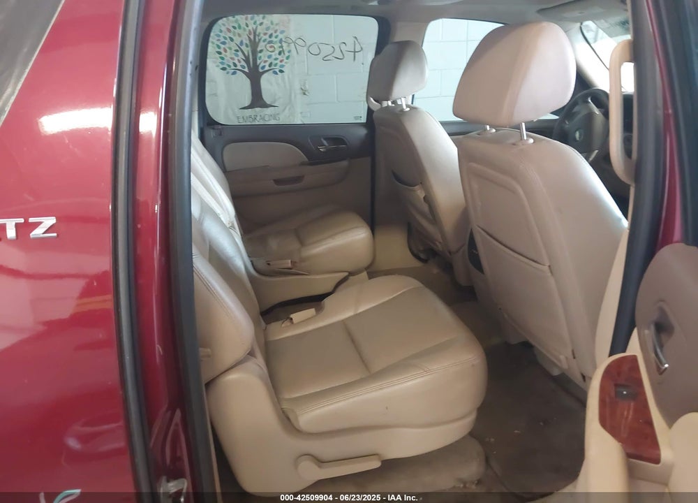2009 CHEVROLET SUBURBAN 1500 VIN: 1GNFC36089J105491