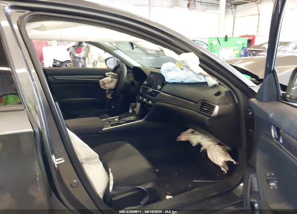 2022 HONDA ACCORD VIN: 1HGCV1F19NA066425