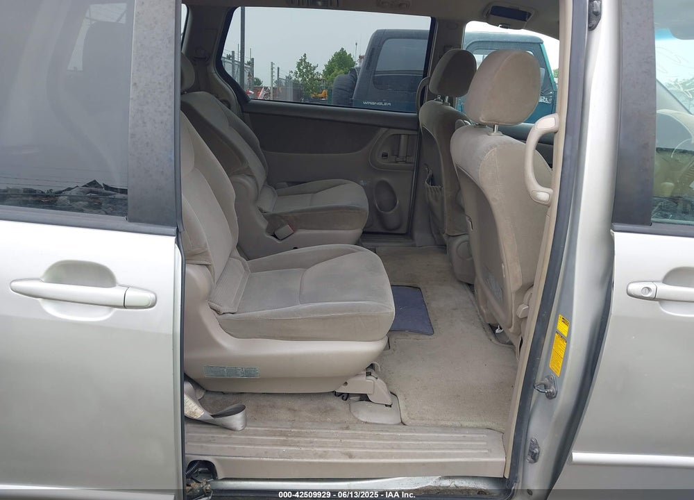 2004 TOYOTA SIENNA LE VIN: 5TDZA23C04S105873