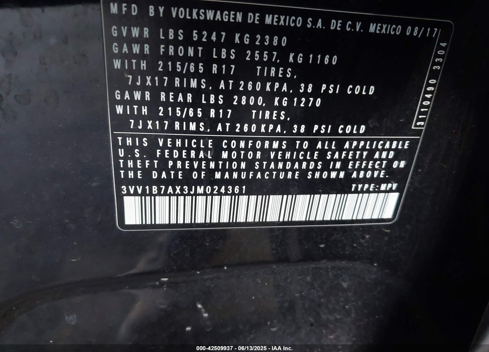 2018 VOLKSWAGEN TIGUAN VIN: 3VV1B7AX3JM024361