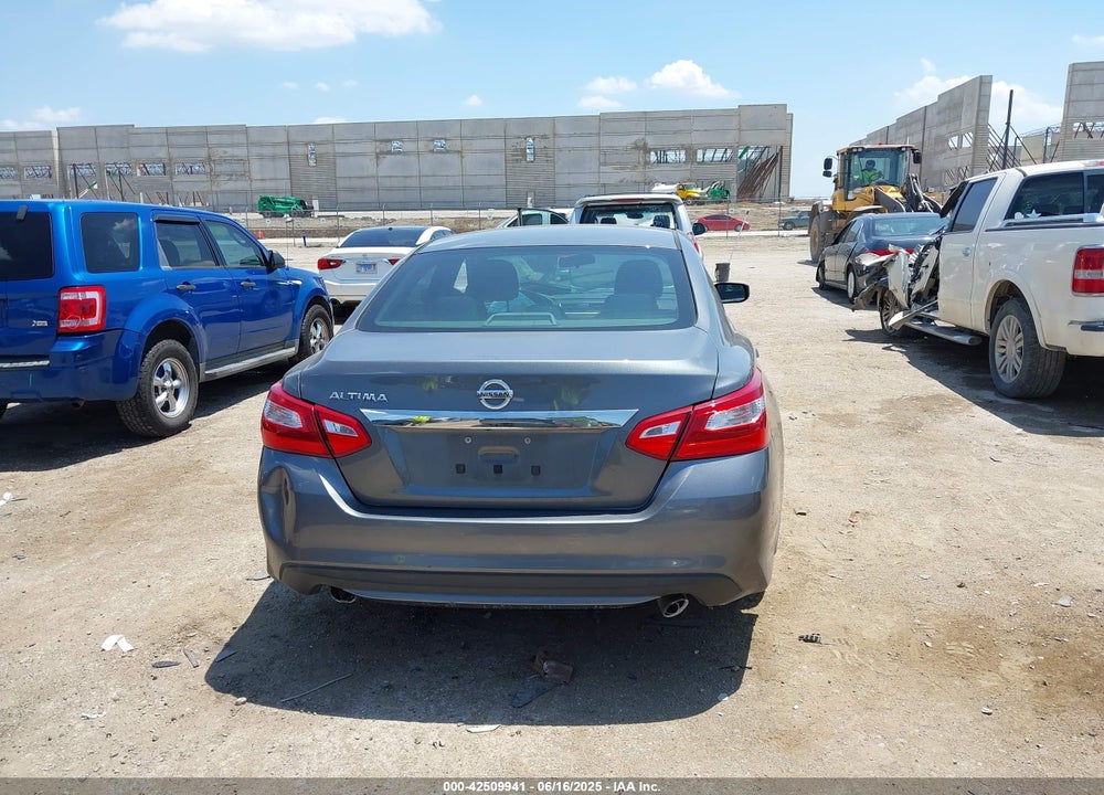 2017 NISSAN ALTIMA VIN: 1N4AL3AP5HN328365