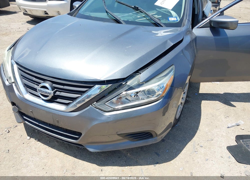 2017 NISSAN ALTIMA VIN: 1N4AL3AP5HN328365