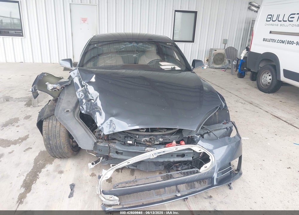 2015 TESLA MODEL S VIN: 5YJSA1H24FF081239