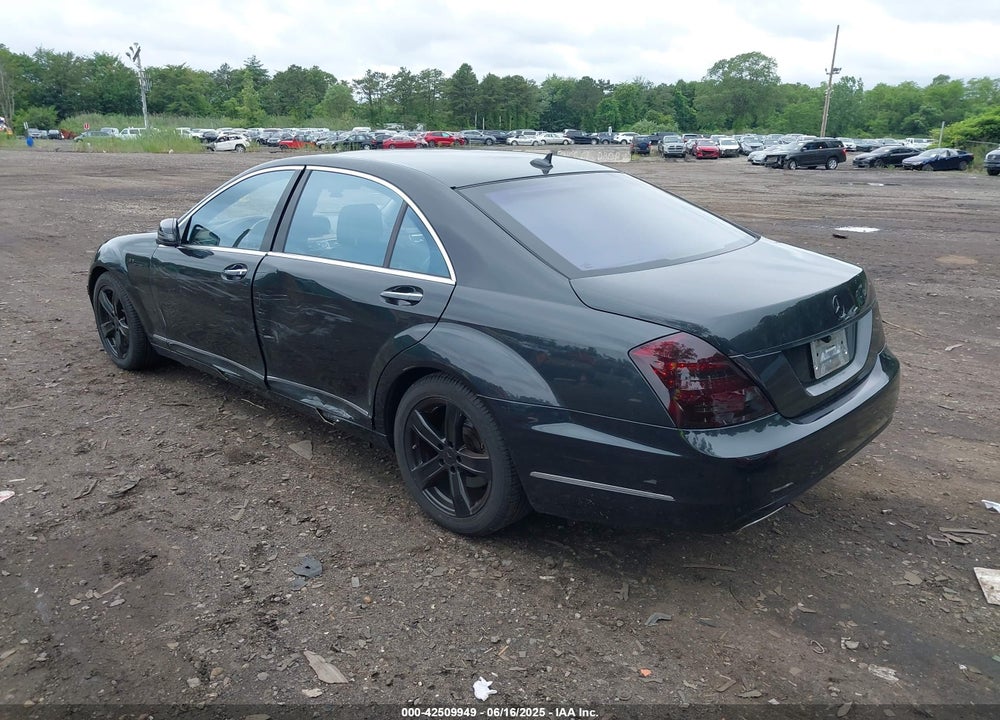 2011 MERCEDES-BENZ S 550 VIN: WDDNG8GB5BA370600