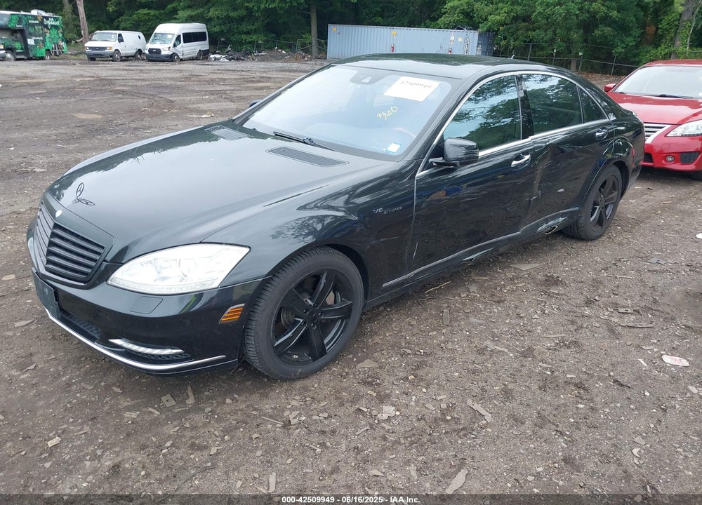 2011 MERCEDES-BENZ S 550 VIN: WDDNG8GB5BA370600