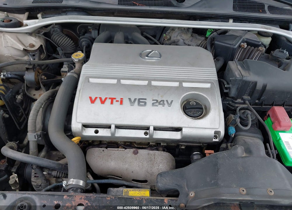 2002 LEXUS ES 300 VIN: JTHBF30G920049575