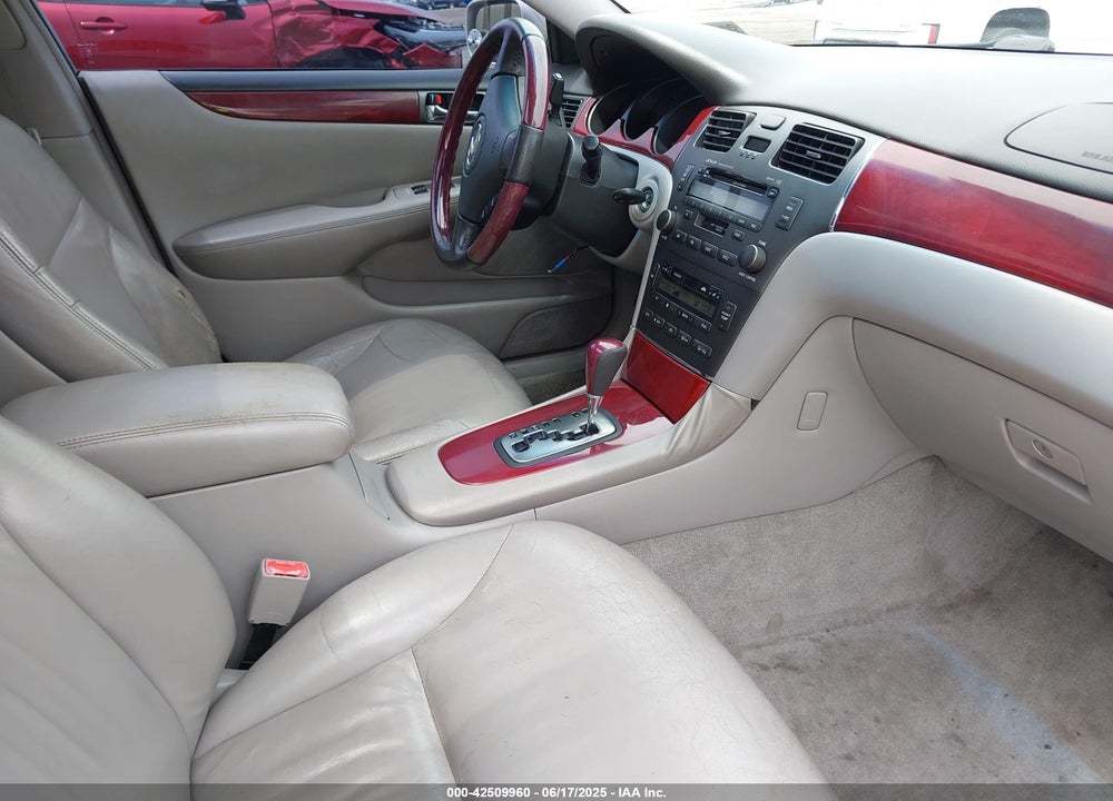 2002 LEXUS ES 300 VIN: JTHBF30G920049575