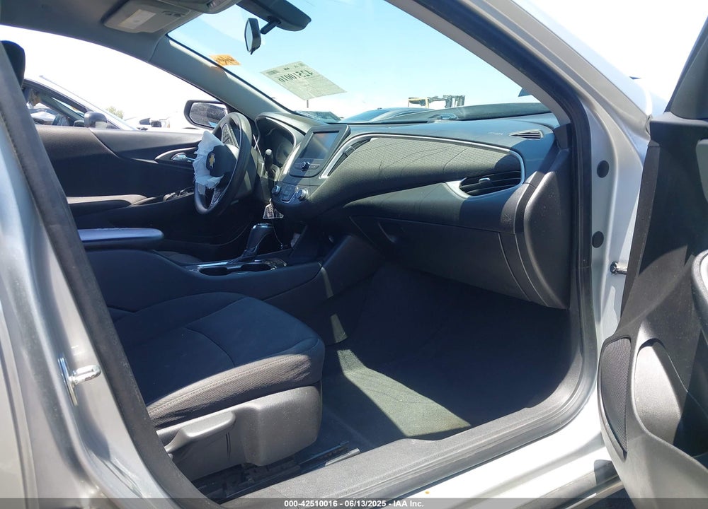 2016 CHEVROLET MALIBU VIN: 1G1ZB5ST1GF205204