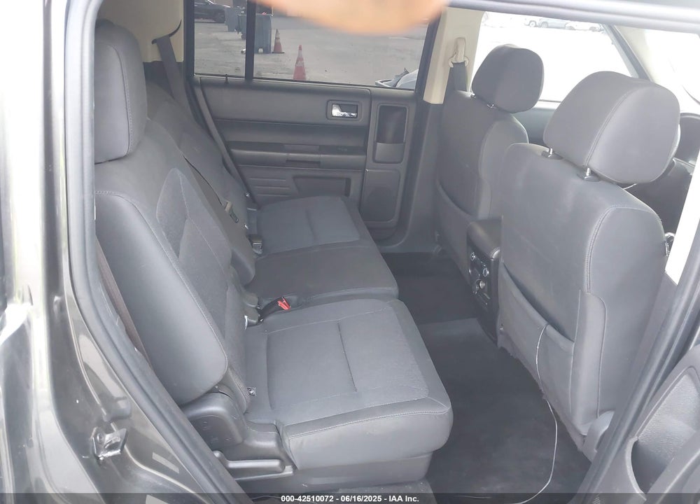 2018 FORD FLEX VIN: 2FMGK5B83JBA18271