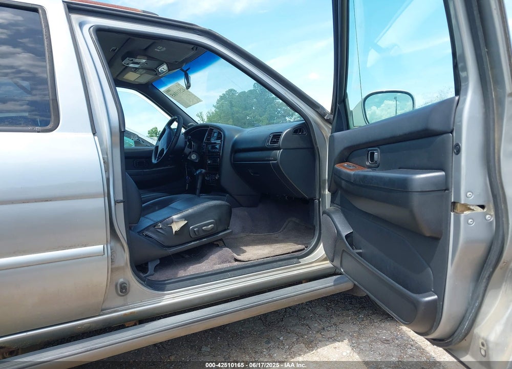 2001 NISSAN PATHFINDER LE VIN: JN8DR09Y51W611984