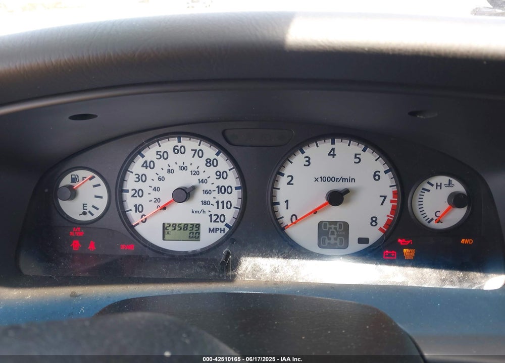 2001 NISSAN PATHFINDER LE VIN: JN8DR09Y51W611984