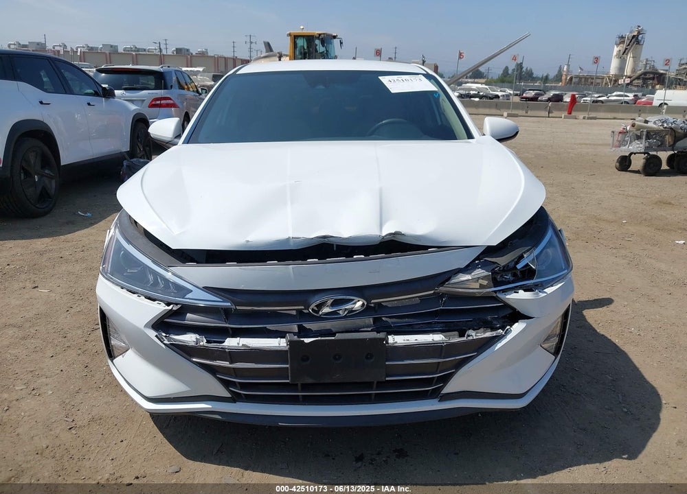 2019 HYUNDAI ELANTRA SEL VIN: 5NPD84LF1KH434810