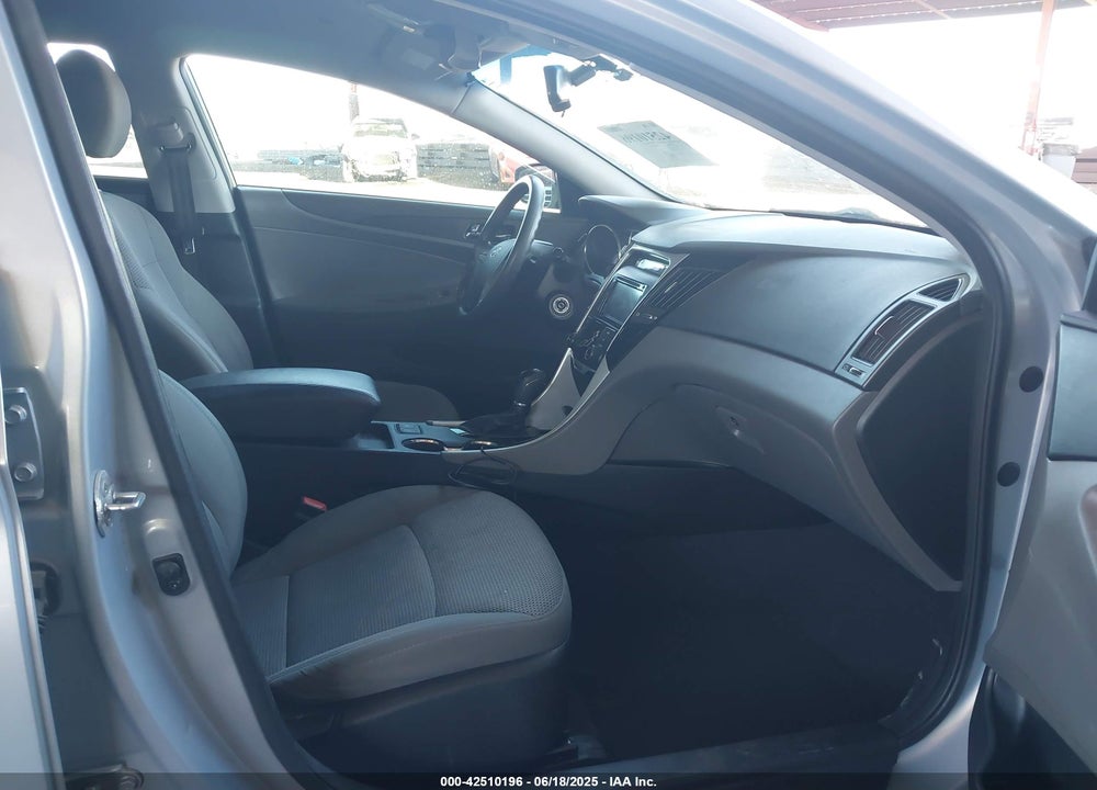 2013 HYUNDAI SONATA VIN: 5NPEB4AC5DH592732