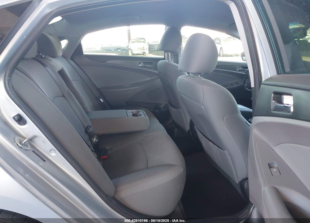 2013 HYUNDAI SONATA VIN: 5NPEB4AC5DH592732