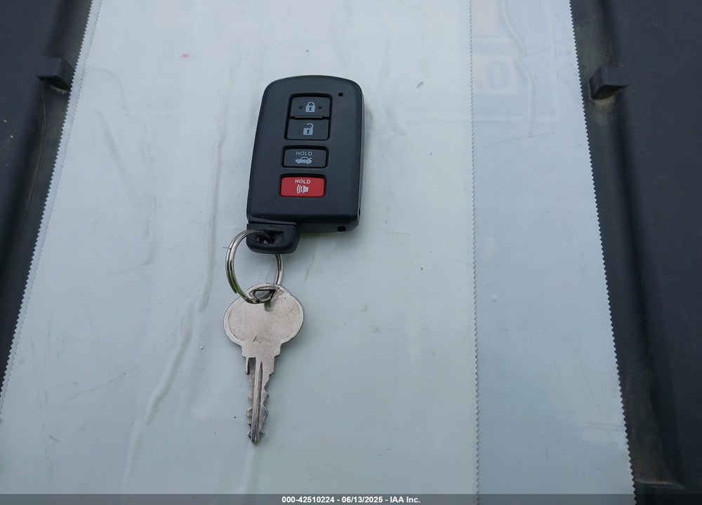 2014 TOYOTA CAMRY HYBRID XLE VIN: 4T1BD1FK9EU115574