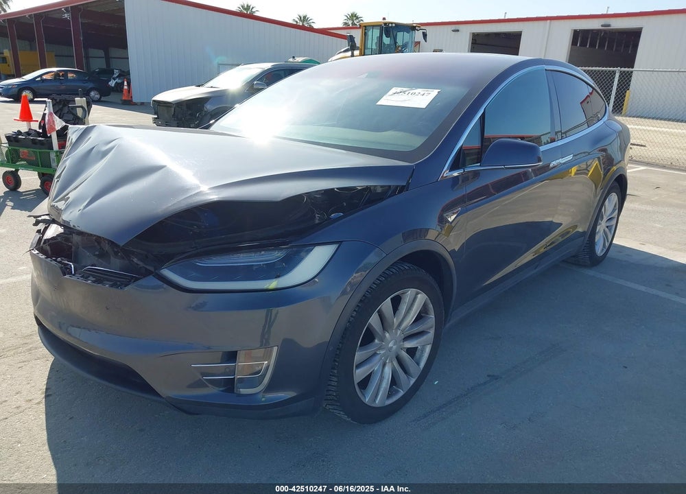 2016 TESLA MODEL X VIN: 5YJXCAE25GF001758