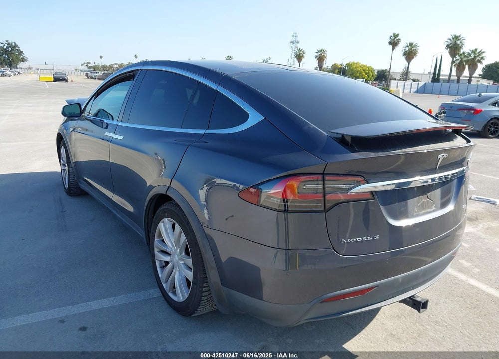 2016 TESLA MODEL X VIN: 5YJXCAE25GF001758