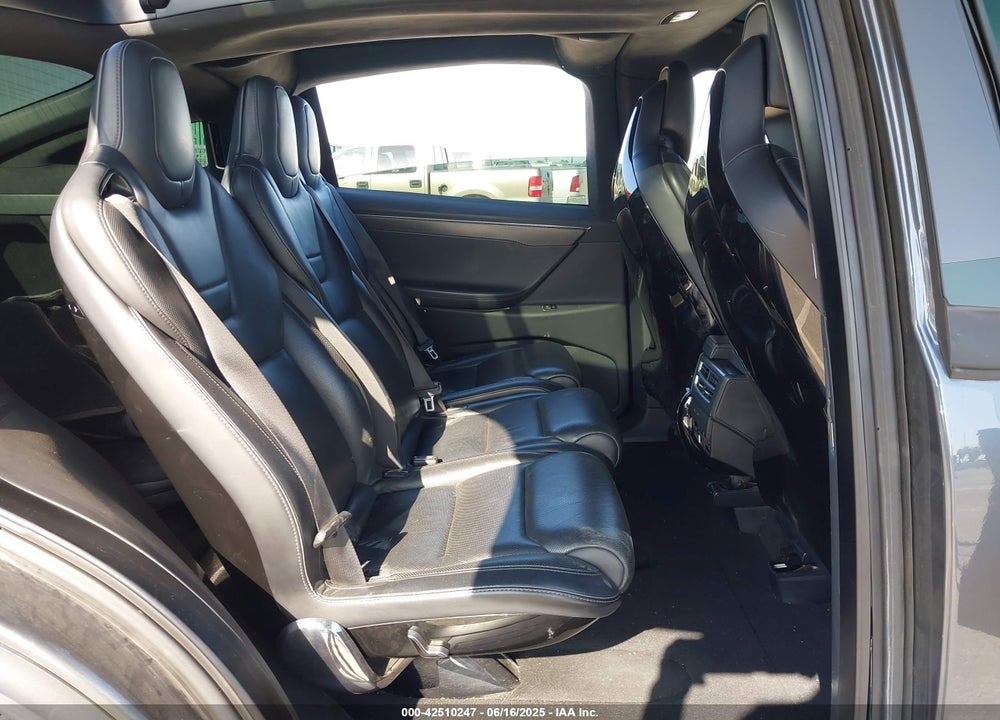 2016 TESLA MODEL X VIN: 5YJXCAE25GF001758