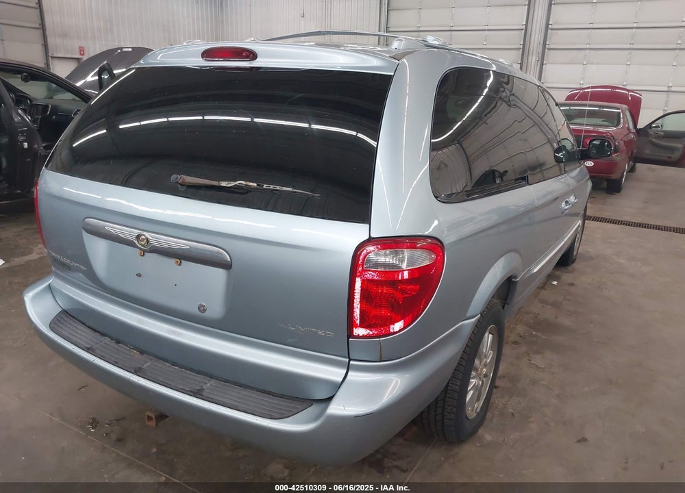 2003 CHRYSLER TOWN & COUNTRY LIMITED VIN: 2C8GP64LX3R234110