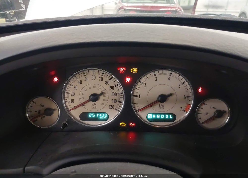 2003 CHRYSLER TOWN & COUNTRY LIMITED VIN: 2C8GP64LX3R234110