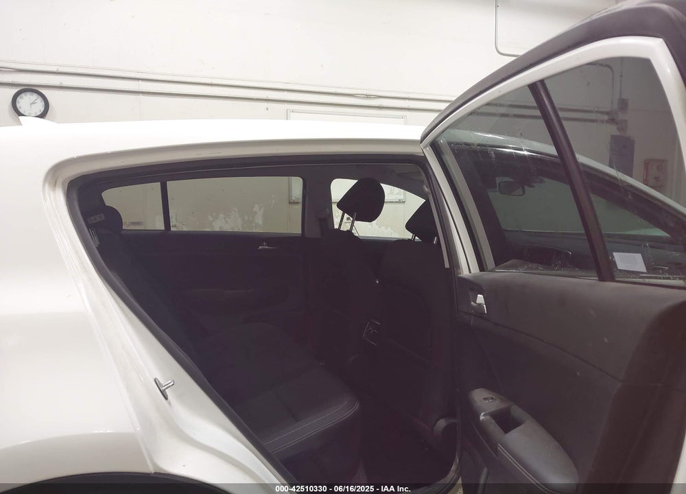 2019 KIA SPORTAGE VIN: KNDPMCAC3K7593084