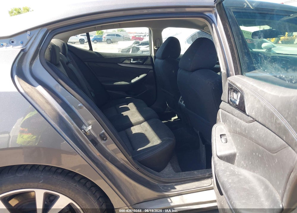 2017 NISSAN MAXIMA VIN: 1N4AA6AP5HC398063